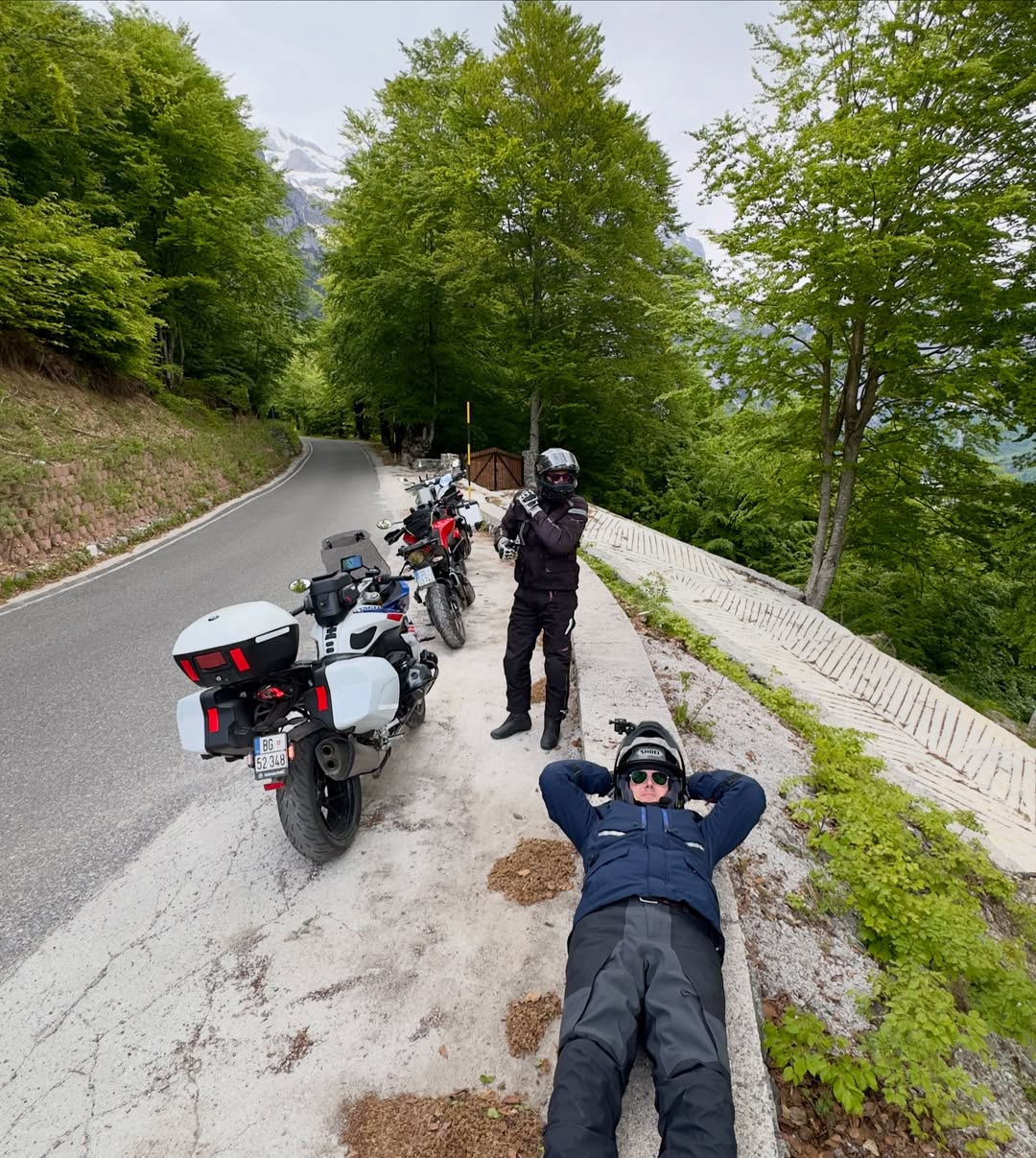 SH20 mountain pass pause